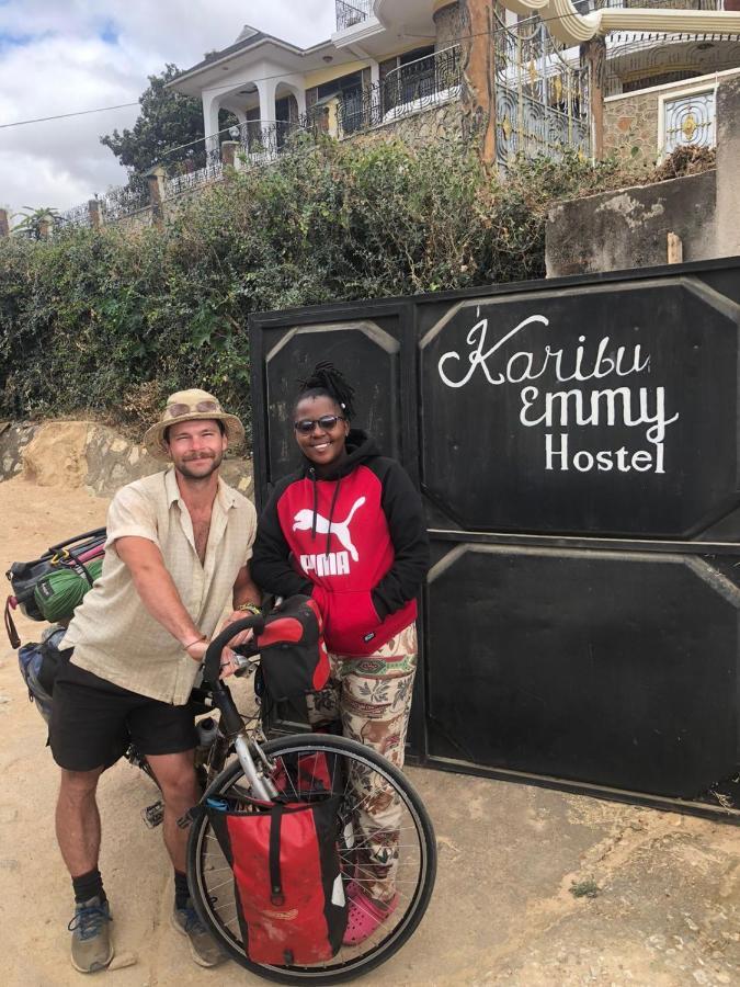 Emmy'S Backpackers Hostel Iringa Exterior foto