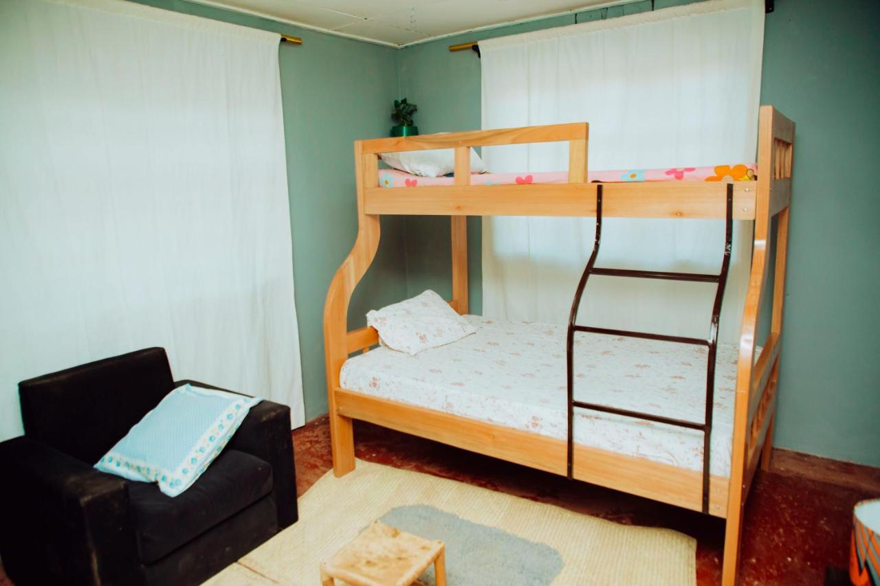 Emmy'S Backpackers Hostel Iringa Exterior foto